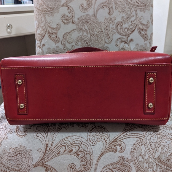 Red stunning handbag - Picture 4 of 4